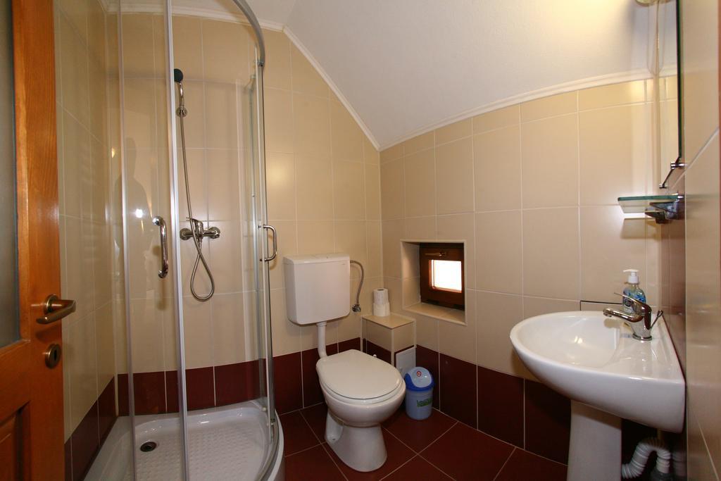 Pensiunea Muntele Alb Horezu Zimmer foto