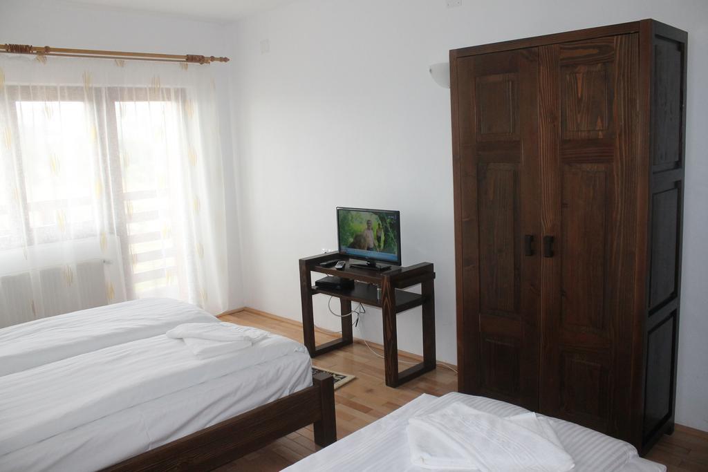 Pensiunea Muntele Alb Horezu Zimmer foto
