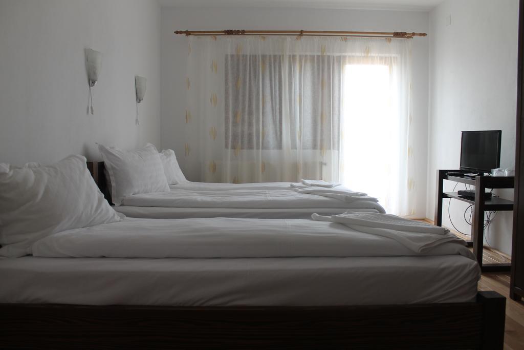 Pensiunea Muntele Alb Horezu Zimmer foto