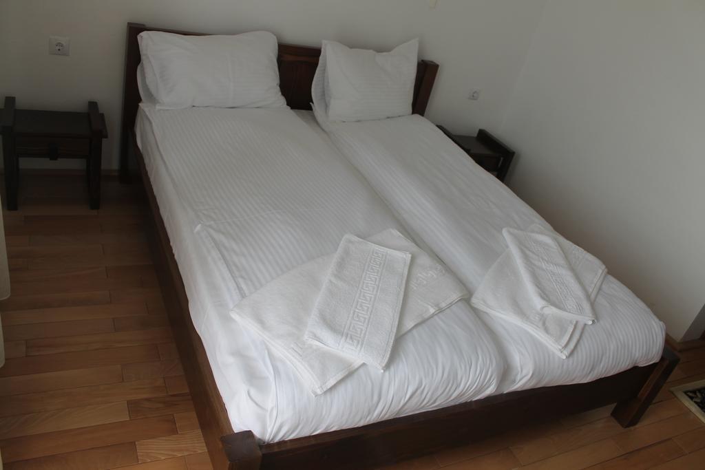 Pensiunea Muntele Alb Horezu Zimmer foto